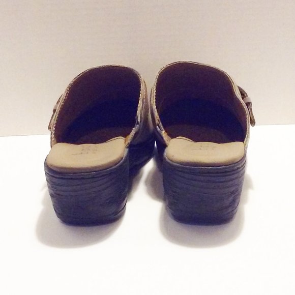 b.o.c. Born Concepts Mallis Taupe Mules Clogs Sz 9 - Picture 7 of 10